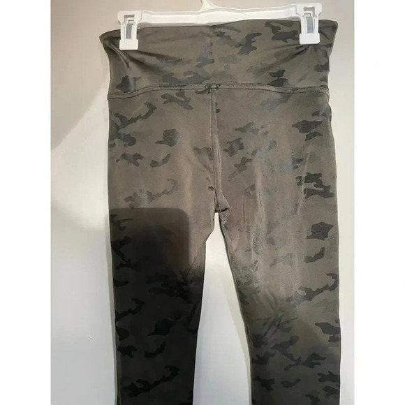 Spanx Faux Leather Liquid Leggings‎ in Camo - Picture 7 of 10
